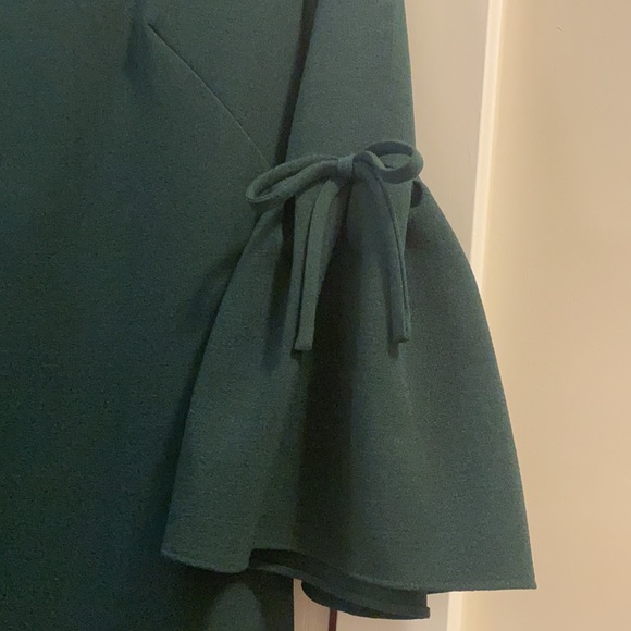 Eliza J Green Dress! Amazing for Christmas - Picture 2 of 3